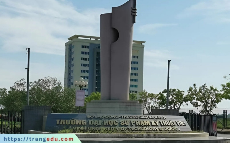 truong dai hoc su pham ky thuat vinh tuyen sinh