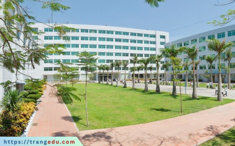 truong dai hoc cong nghiep tphcm phan hieu quang ngai